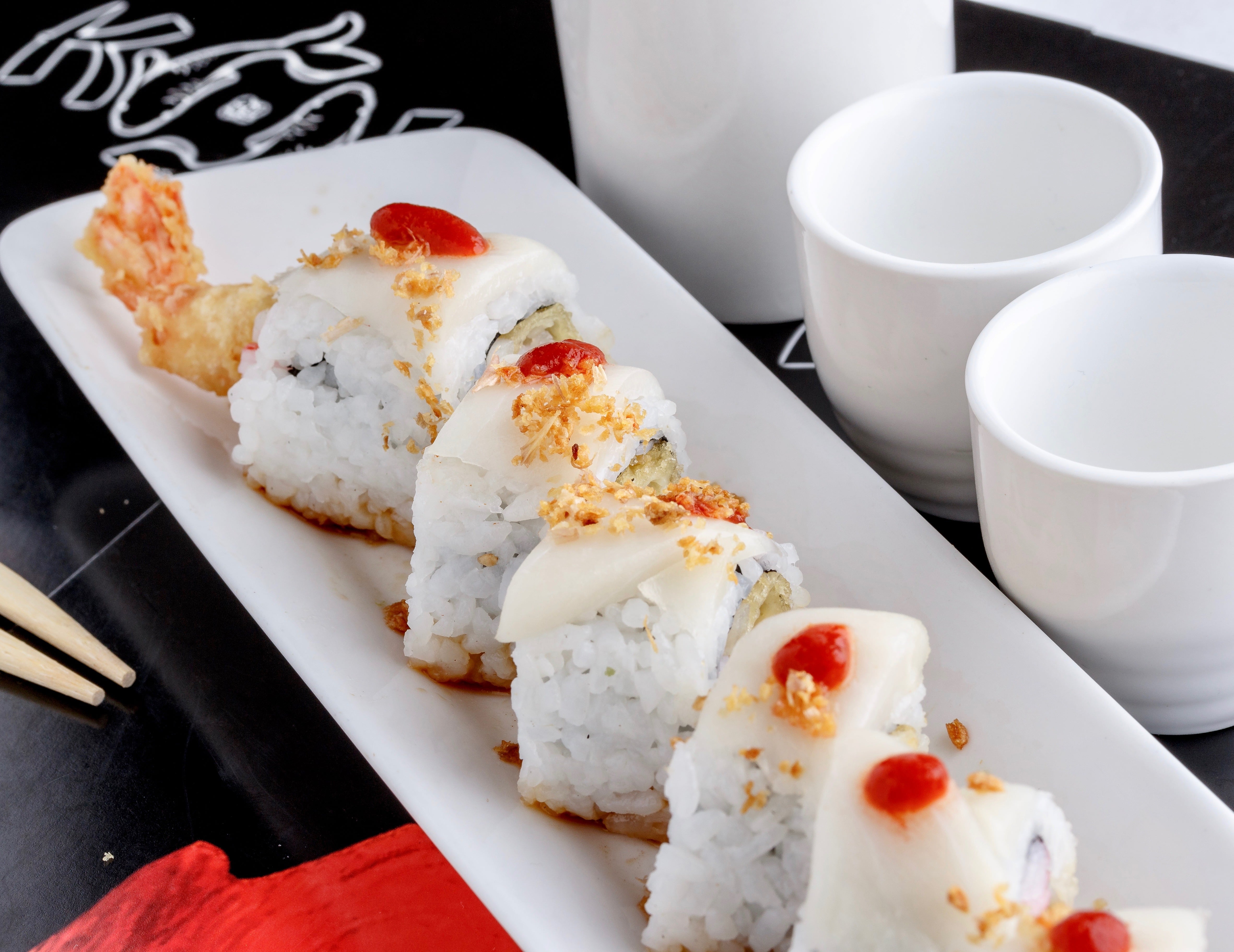 Order White Dragon Makimono food online from Koi Japanese Sushi Bar & Lounge store, Beaumont on bringmethat.com