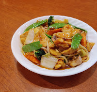 Order Chicken Chop Suey food online from Lakeview Garden Restaurant store, Westlake Village on bringmethat.com