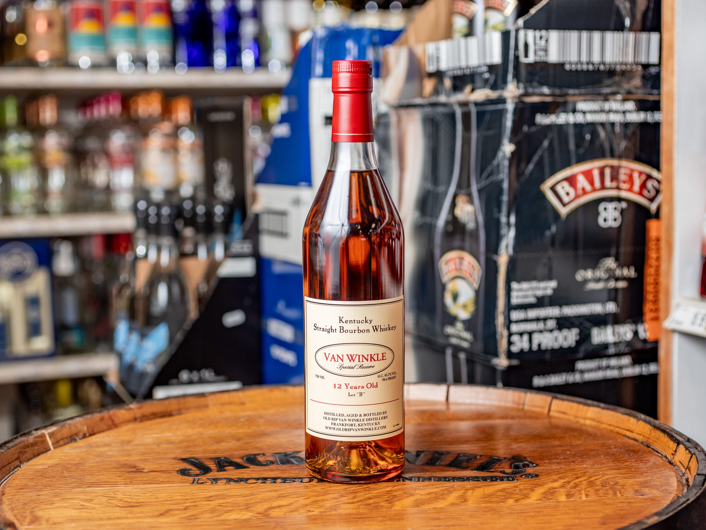 Order Pappy Van Winkle 12 Year Bourbon 90.4 Proof 750 ml food online from FIGARI'S WINE & LIQUOR store, Smithtown on bringmethat.com