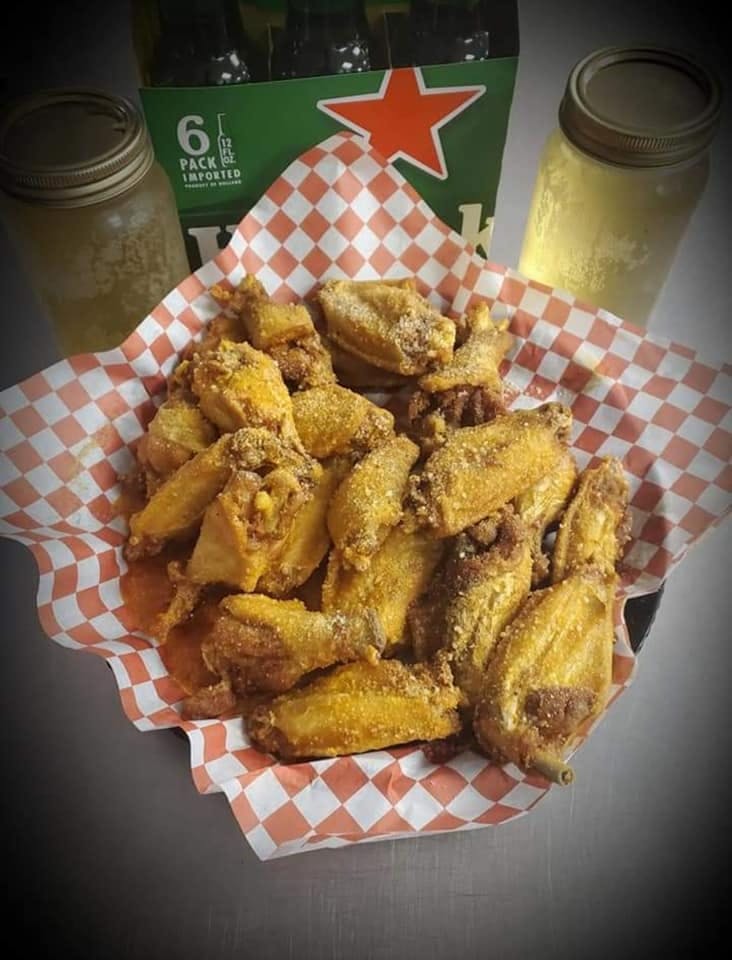 Order Bone In Wings - 10 Pieces food online from Topper's Brick Oven Pizza store, Mulberry on bringmethat.com