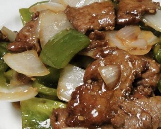 Order Pepper Steak 青椒牛 food online from China Cafe store, South Bend on bringmethat.com