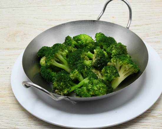 Order Side Steamed Broccoli food online from Bubba Gump Shrimp store, Monterey on bringmethat.com