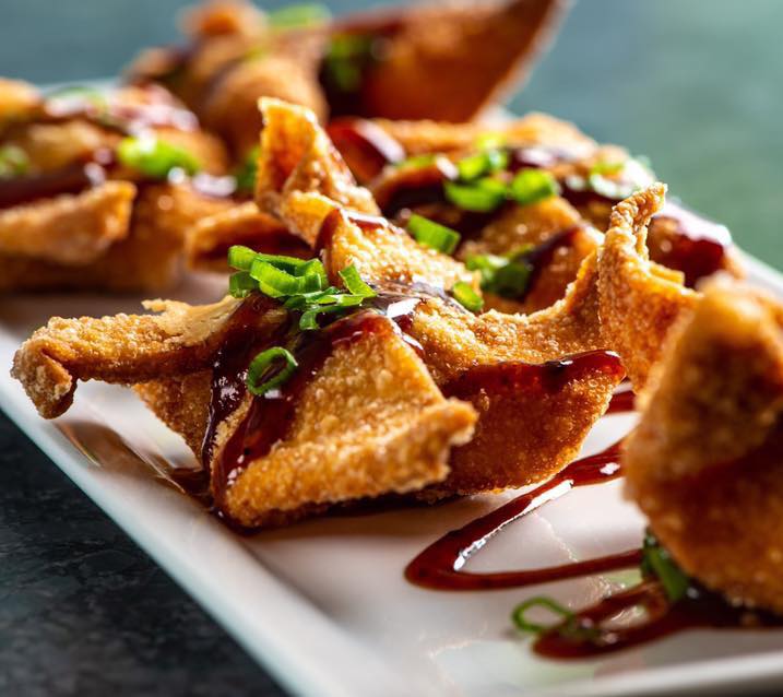 Order Crab Chipotle Wontons food online from Screaming Tuna Milwaukee store, Milwaukee on bringmethat.com