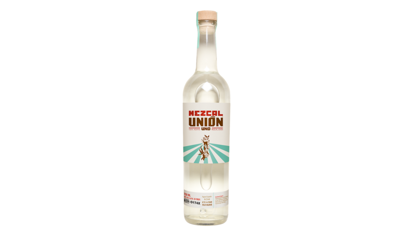 Order Mezcal Union Uno 750ml Bottle food online from Circus Liquor store, Los Angeles on bringmethat.com