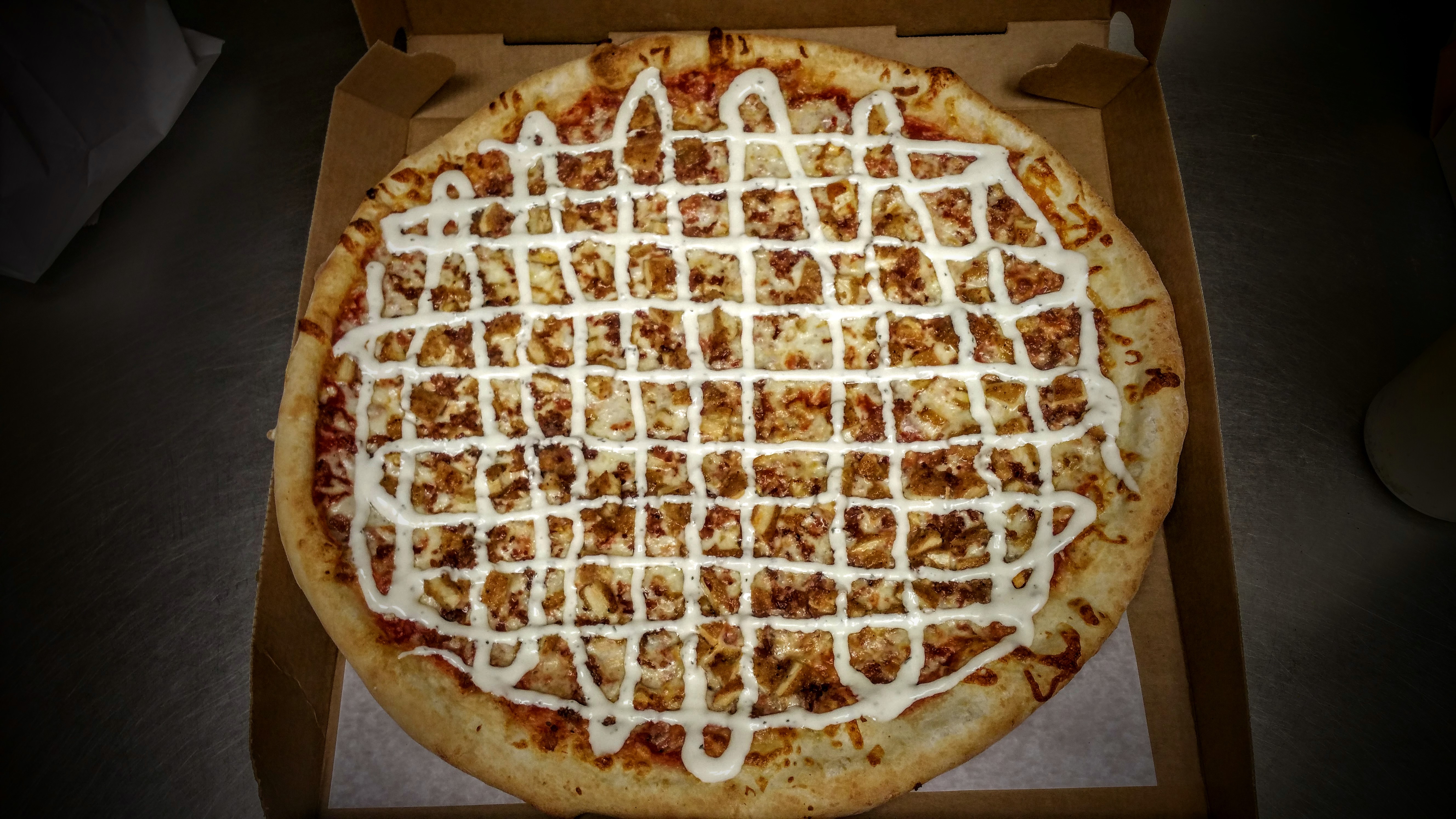 Order Bacon Chicken Ranch Pizza food online from Pizzarelli's Pizza store, Scarsdale on bringmethat.com