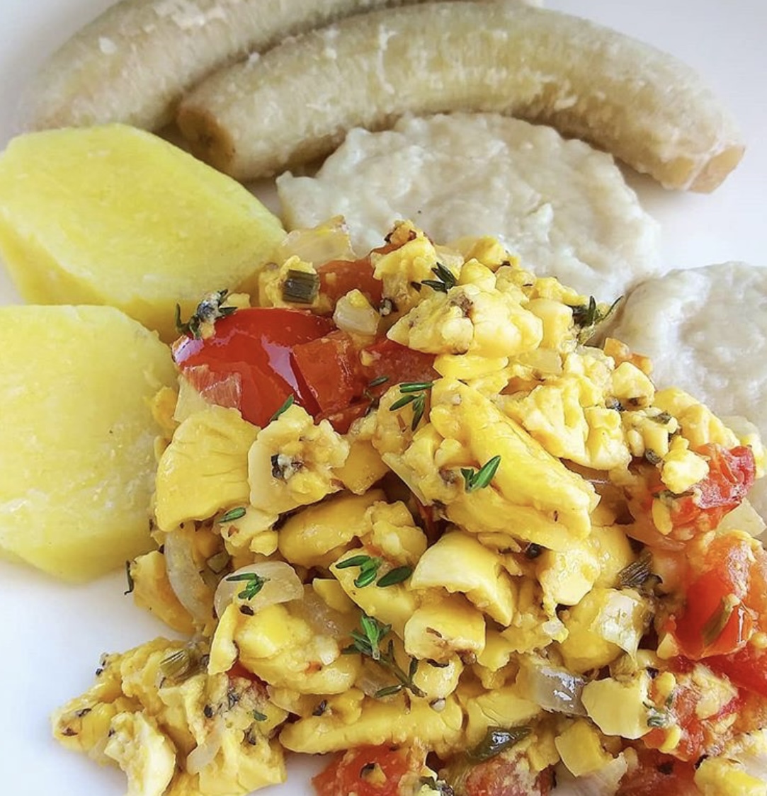 Order LARGE ACKEE AND SALTFISH food online from Paradise Jamaican Cuisine store, Morrisville on bringmethat.com
