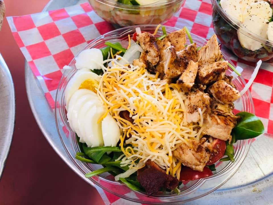 Order Grilled Chicken Supreme Salad - Salad food online from Maggio's Pizza & Pasta store, Woodbury on bringmethat.com