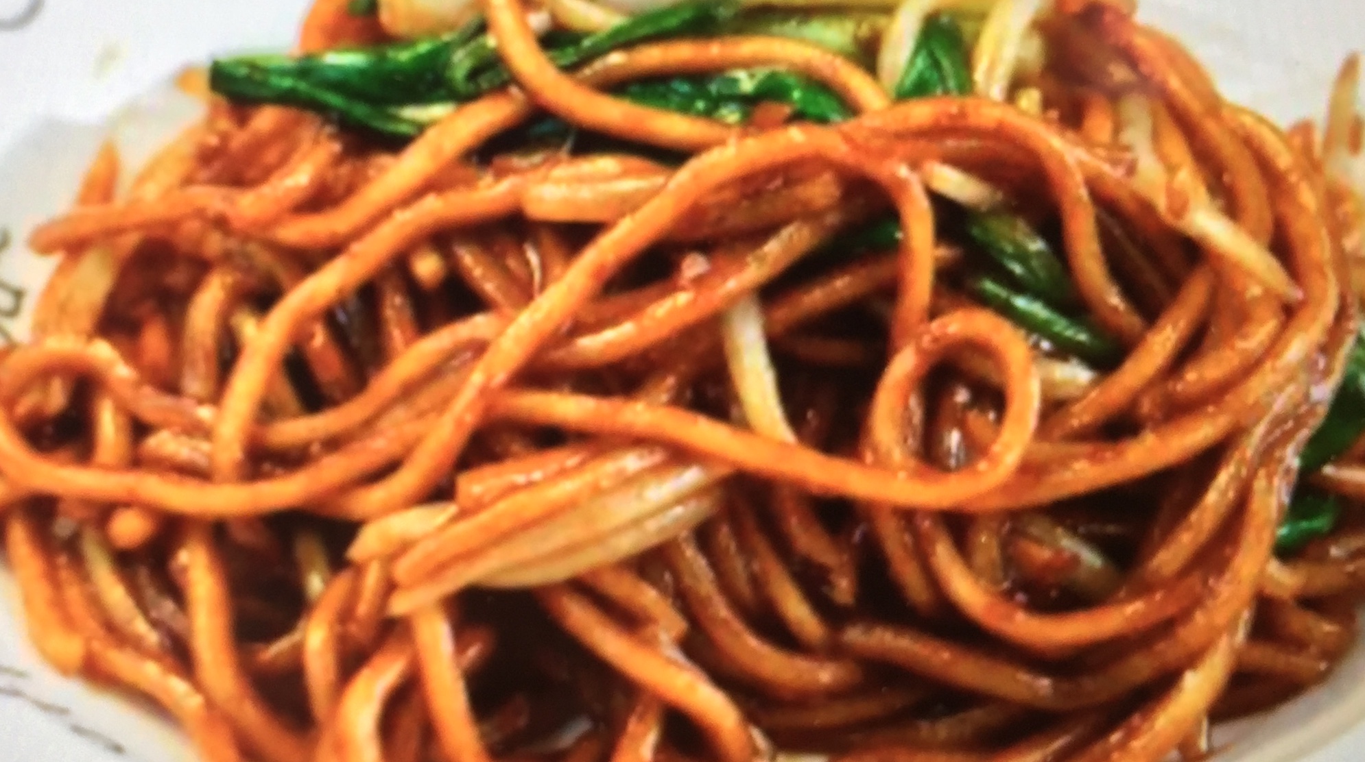 Order Soy Sauce Chow Mein 是油王炒面 food online from New Emmy's Restaurant store, San Francisco on bringmethat.com