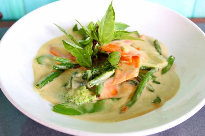 Order Thai Vegetable Green Curry food online from Starfish store, Laguna Beach on bringmethat.com