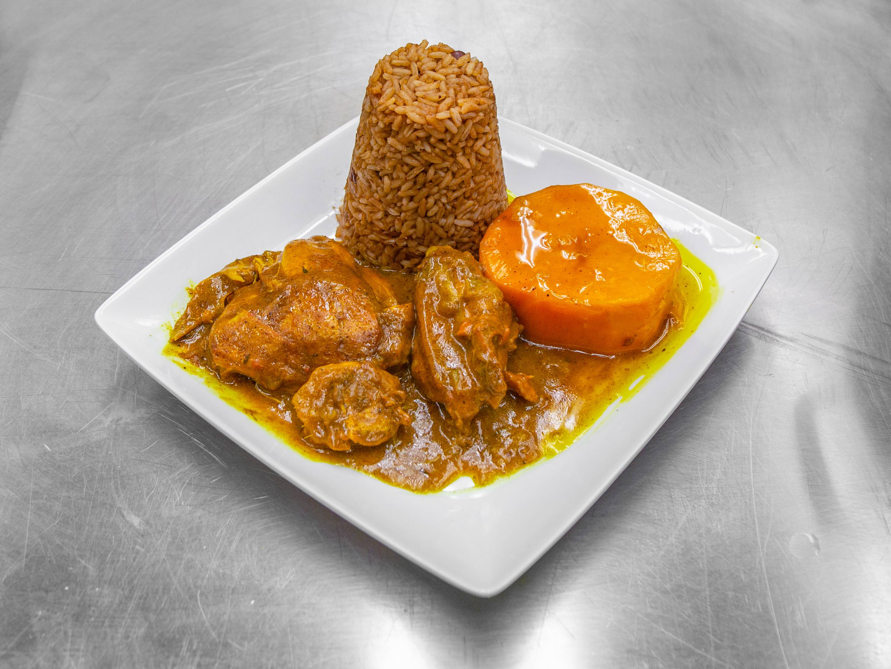 Order Curry Chicken  food online from Jam-Rock Express Jerk store, Midlothian on bringmethat.com