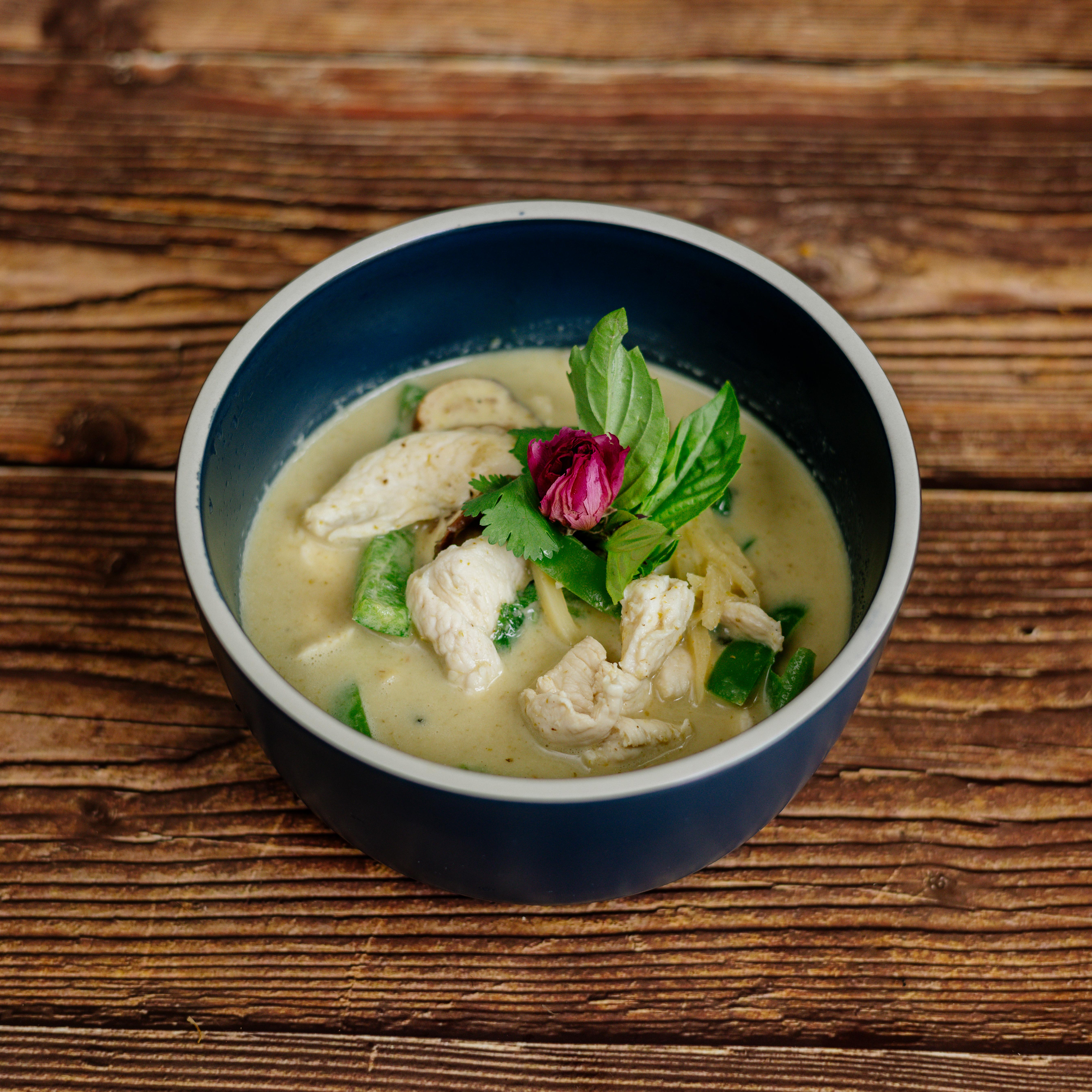 Order Green Curry food online from Herbs Thai Bistro store, New York on bringmethat.com