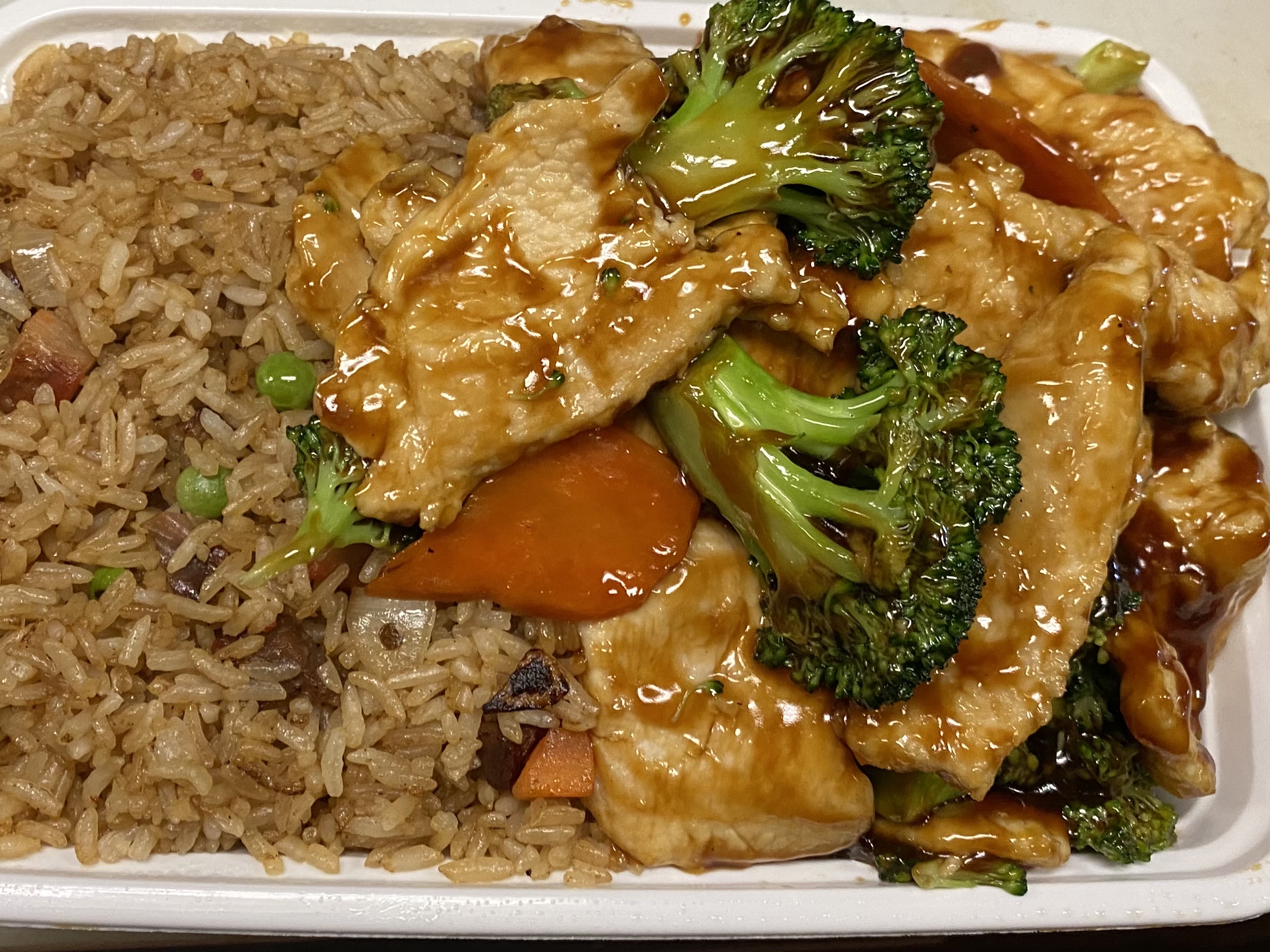 Order Chicken with Broccoli Combo晚芥兰鸡 food online from Kumo Asian Fusion store, Brick on bringmethat.com