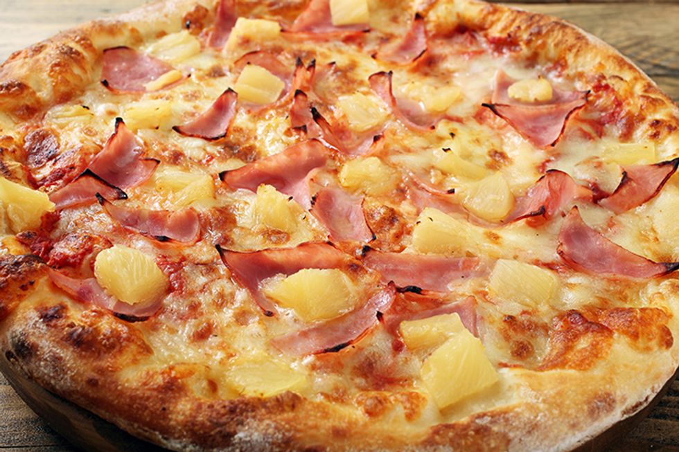 Order 54 Hawaiian Pizza food online from Andiamo Pizzaria store, Chicago on bringmethat.com