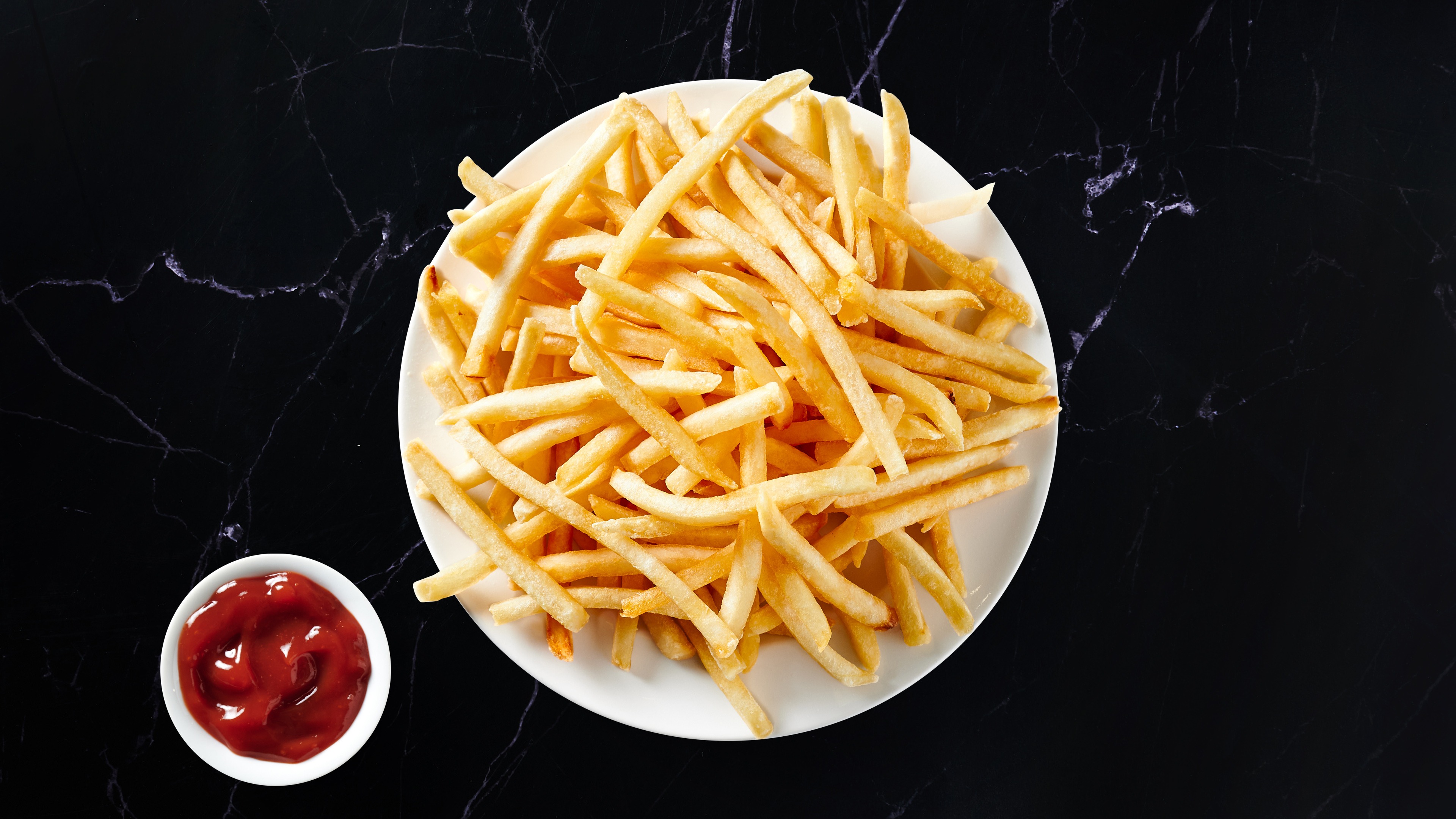 Order Classic Fries food online from Firebelly Wings store, Hackettstown on bringmethat.com