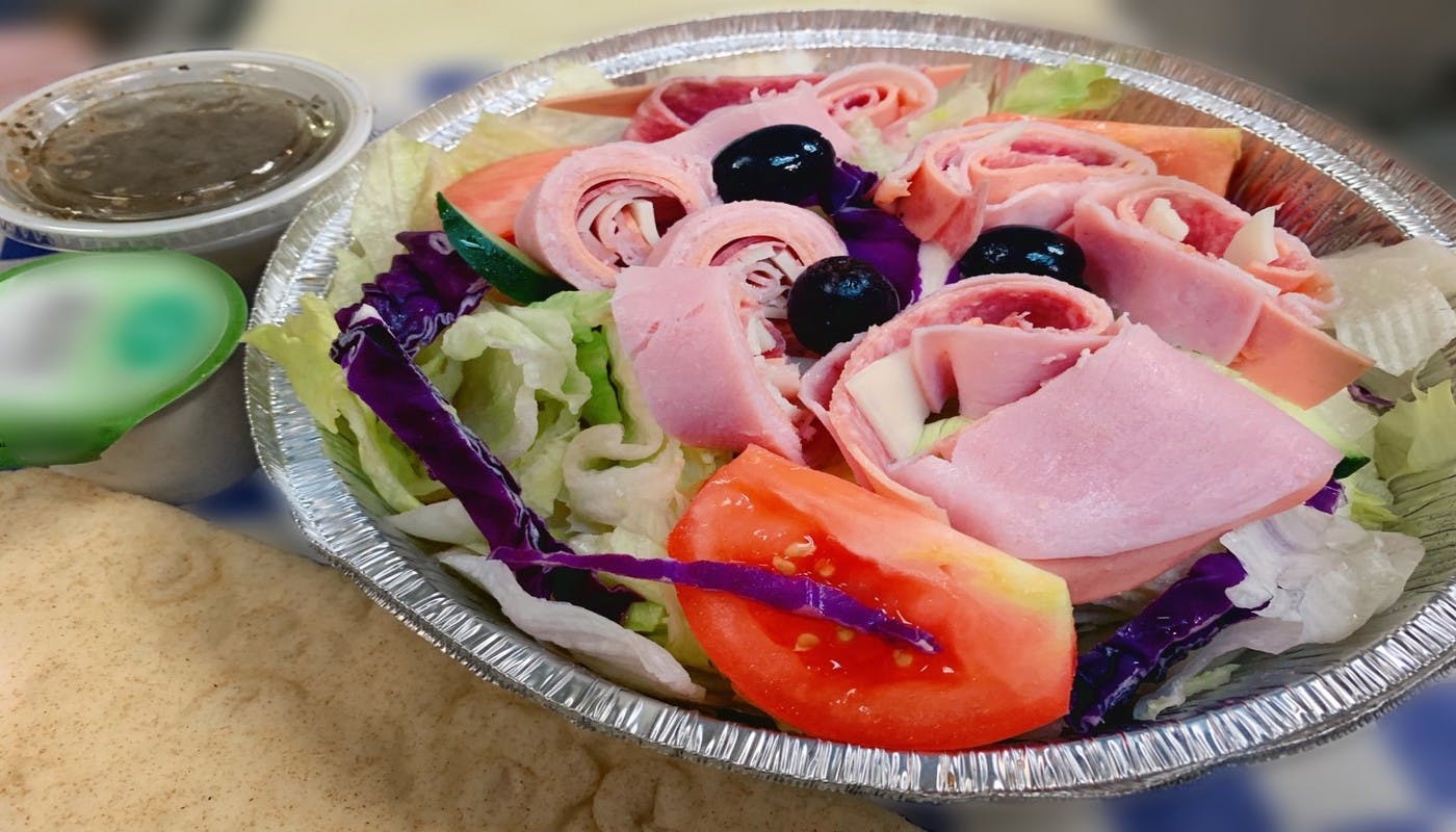 Order Chef Salad - Salad food online from Village Pizza & Seafood store, Dickinson on bringmethat.com