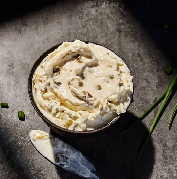 Order Reduced Fat Chive And Onion Cream Cheese food online from Panera store, Beavercreek on bringmethat.com