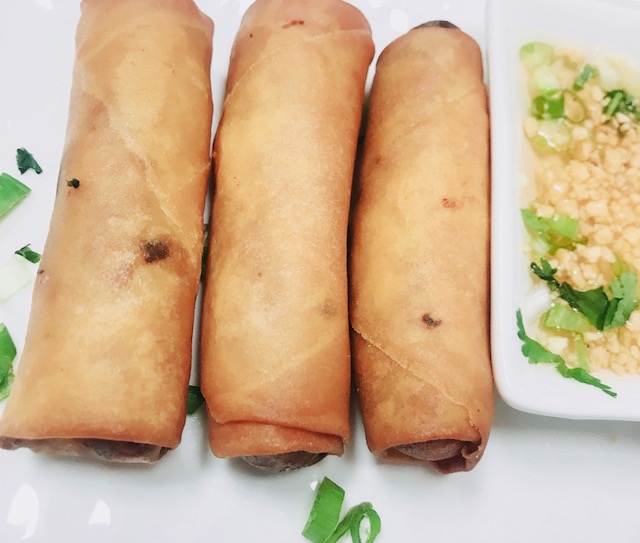 Order Thai Spring Rolls (4 pieces)  food online from Pho Thai-Lao Kitchen store, Maywood on bringmethat.com