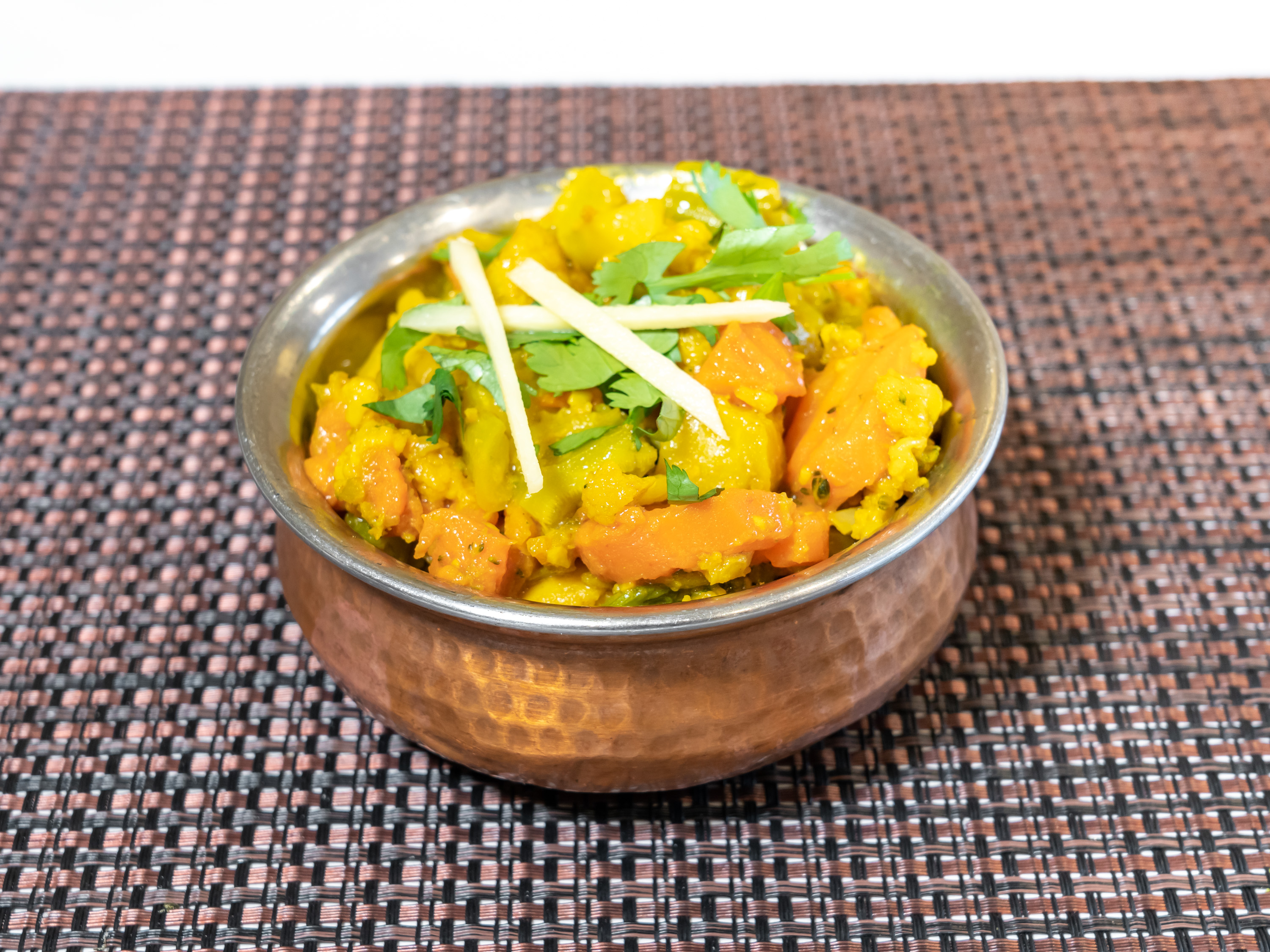 Order 82. Vegetable Curry food online from New Little India store, Shelby Township on bringmethat.com