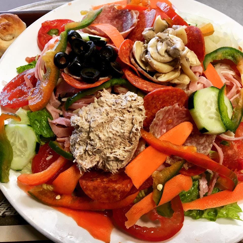 Order Antipasto Salad - Small food online from Nino's Pizzarama store, Willow Grove on bringmethat.com