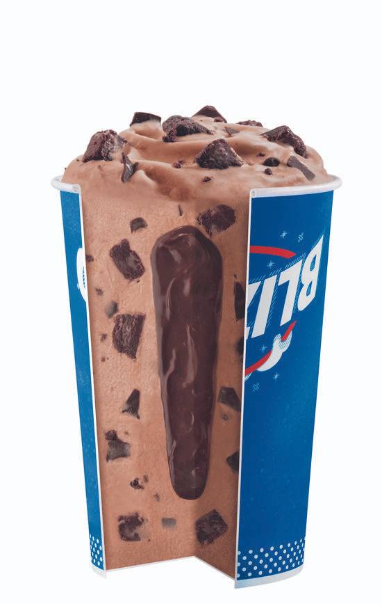 Order Royal Ultimate Choco Brownie Blizzard® Treat food online from Dairy Queen Grill & Chill store, Gettysburg on bringmethat.com