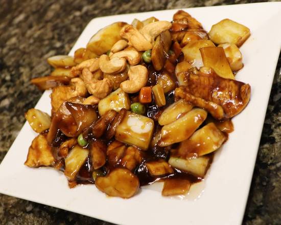 Order Cashew Chicken food online from Golden Crown Chinese-American Restaurant store, Amherst on bringmethat.com