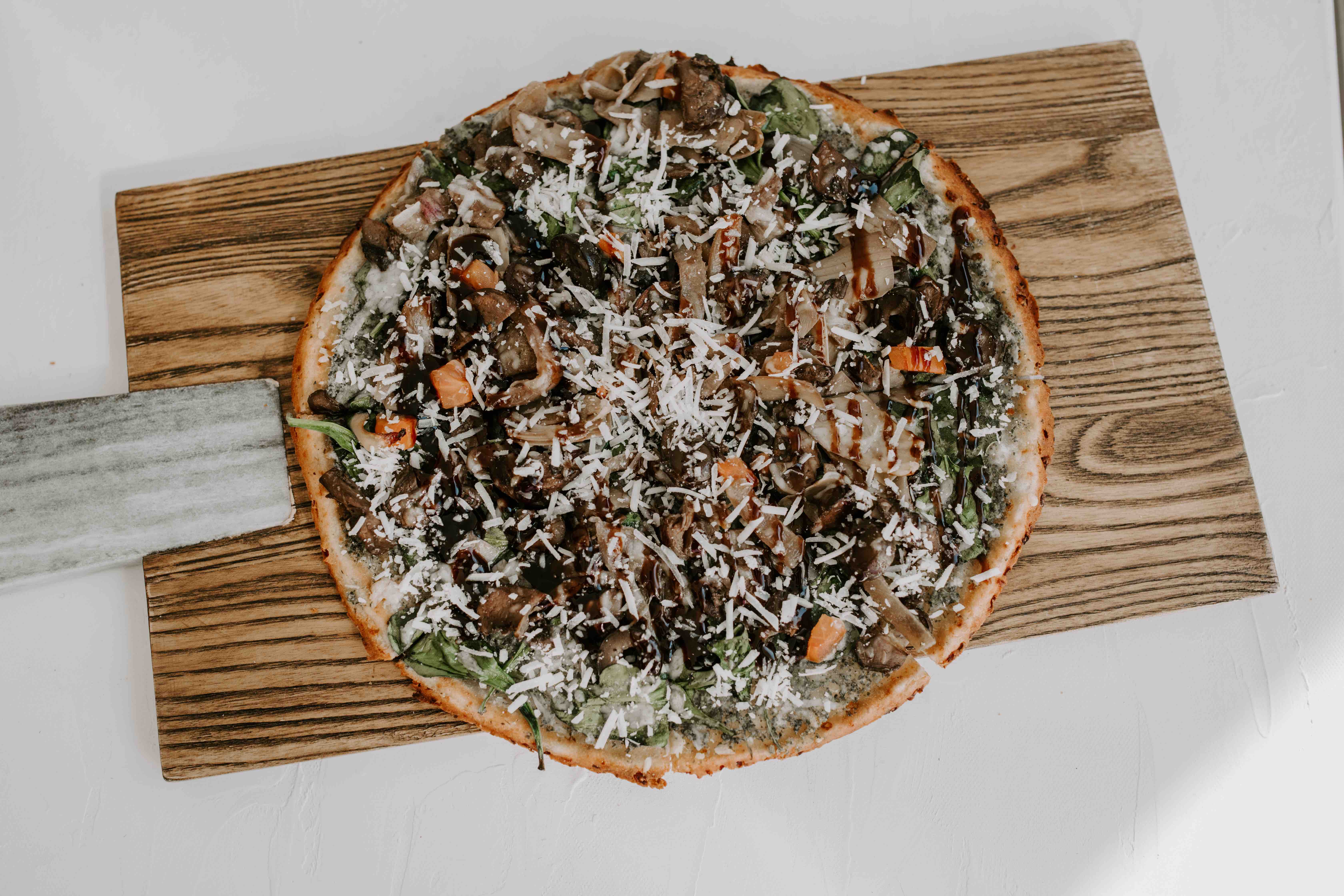 Order Veggie Pizza food online from Blume Organics Cafe store, Peachtree City on bringmethat.com