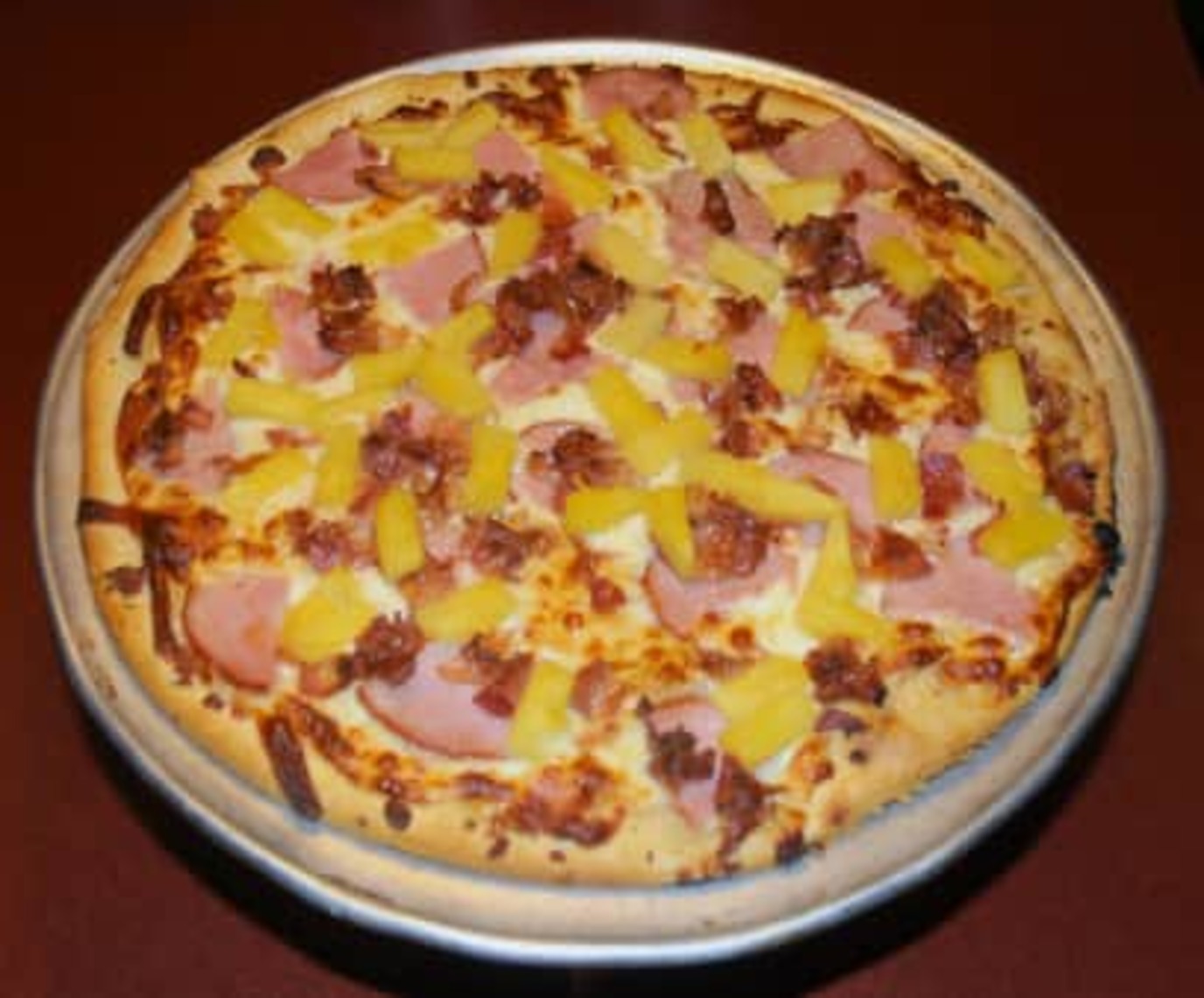 Order Medium Thin Hawaiian food online from PizzaPapalis store, Bloomfield Hills on bringmethat.com