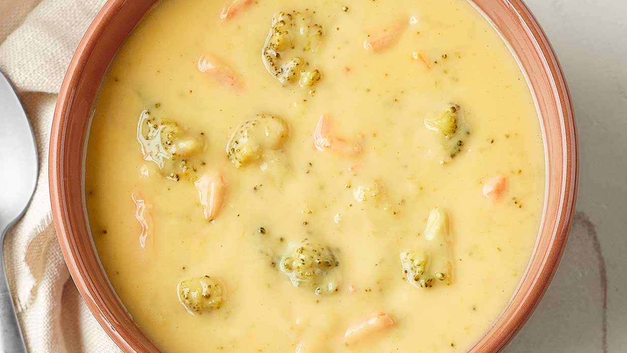 Order Broccoli Cheddar Soup food online from Panera store, Eden Prairie on bringmethat.com
