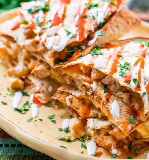 Order Buffalo Chicken Quesadilla food online from Janik's Cafe store, Chicago on bringmethat.com