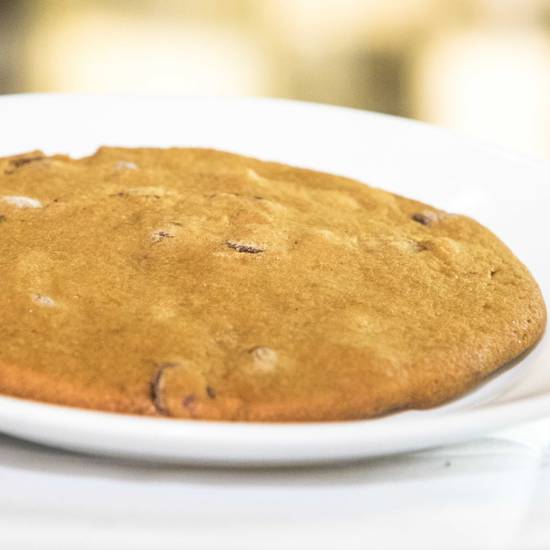 Order Chocolate Chip Cookie food online from Cafe 50's store, Los Angeles on bringmethat.com