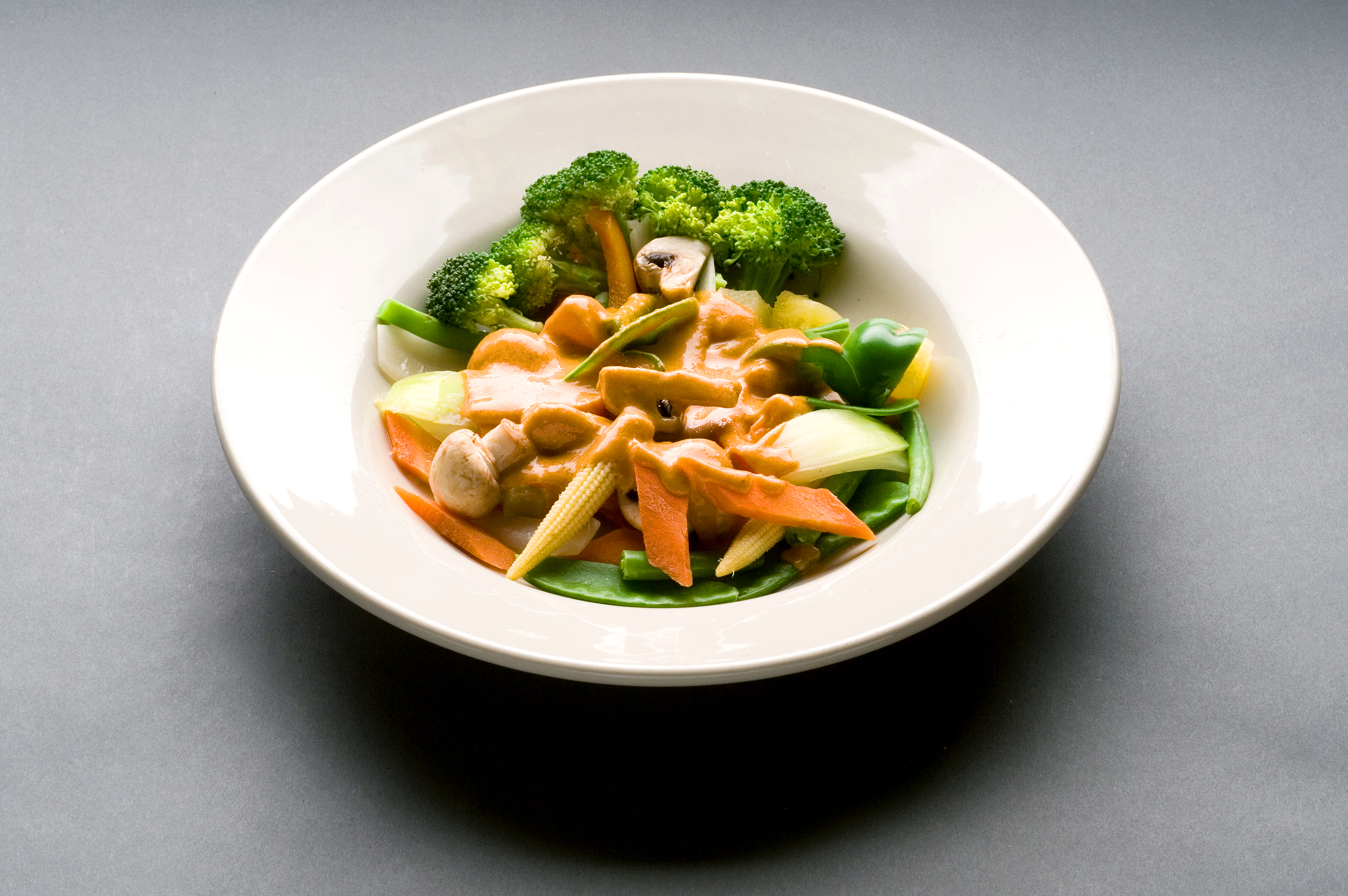 Order Peanut Curry Dinner food online from Orchid Thai Restaurant & Bar store, Falmouth on bringmethat.com