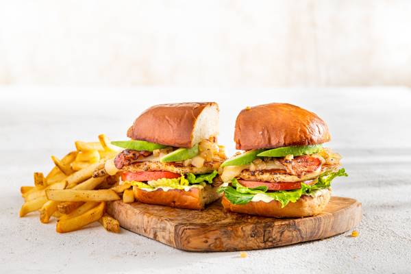 Order Bacon Avocado Grilled Chicken Sandwich food online from Chilis Grill & Bar store, Escondido on bringmethat.com