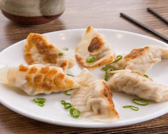Order Mama's Homemade Dumplings food online from Super Sushi & Poke store, Middlesex County on bringmethat.com
