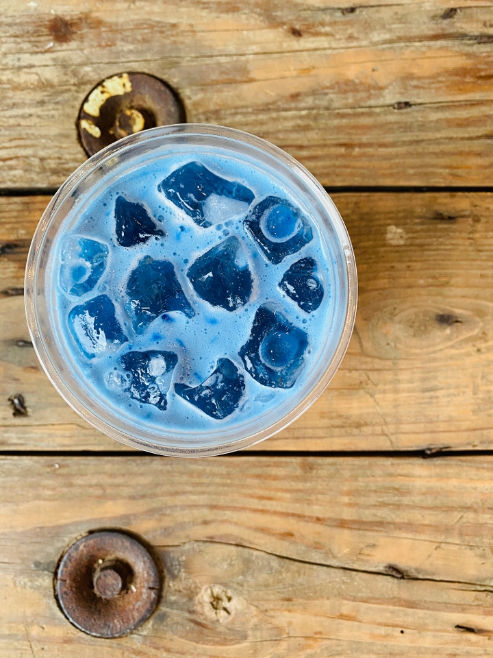 Order Iced Blue Majik Latte food online from Good Life Organic Kitchen Red Bank store, Red Bank on bringmethat.com