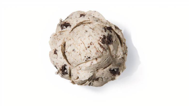 Order Blue Bunny Cookies & Cream Ice Cream, 16 oz food online from Mac On 4th store, Alton on bringmethat.com
