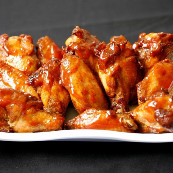 Order Wings food online from Lenzini's 241 Pizza store, Los Angeles on bringmethat.com