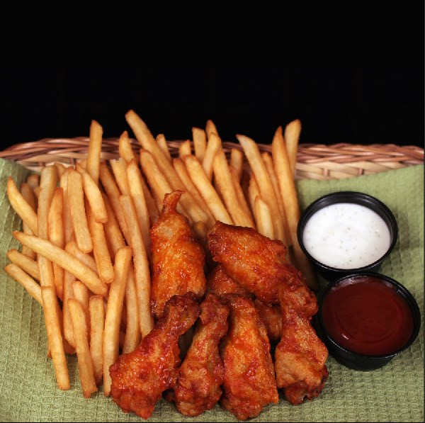 Order Chicken Wings food online from Dejavu Cafe store, Isla Vista on bringmethat.com