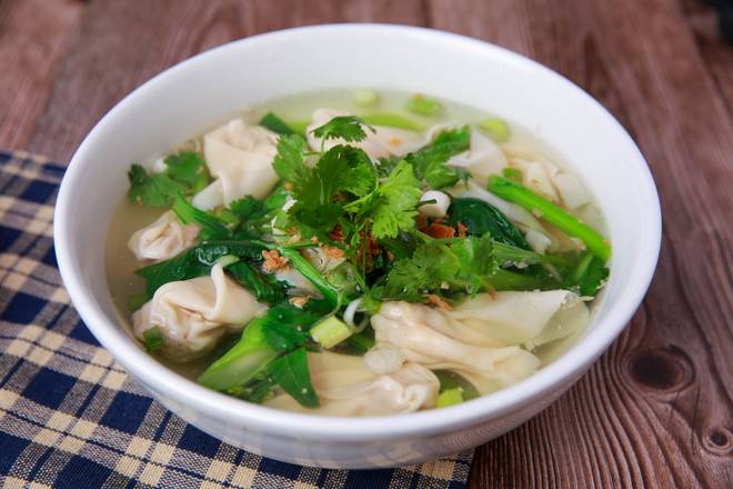 Order Wonton Soup food online from King Of Thai Noodle store, San Francisco on bringmethat.com