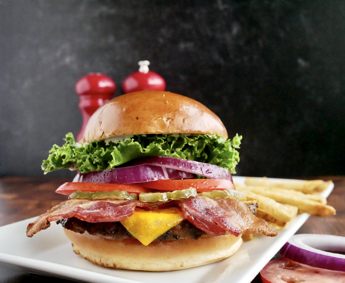 Order Bacon Cheese Burger food online from Kocky Bar & Grill store, Fresno on bringmethat.com