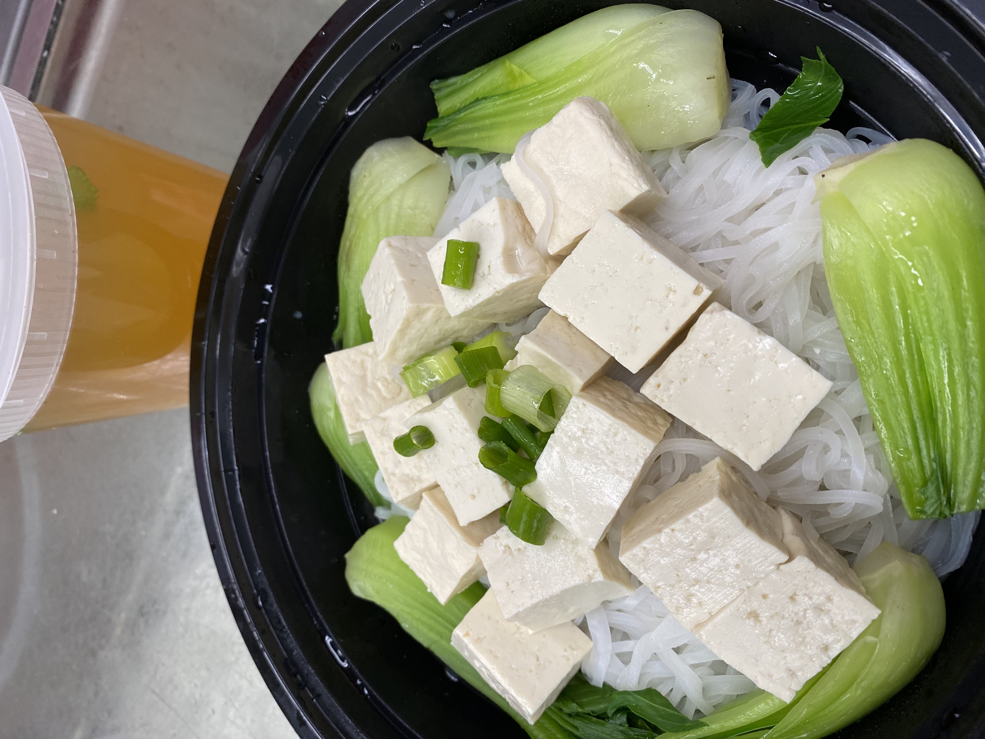 Order Tofu Noodle Soup  food online from Lucky Deli store, Los Angeles on bringmethat.com