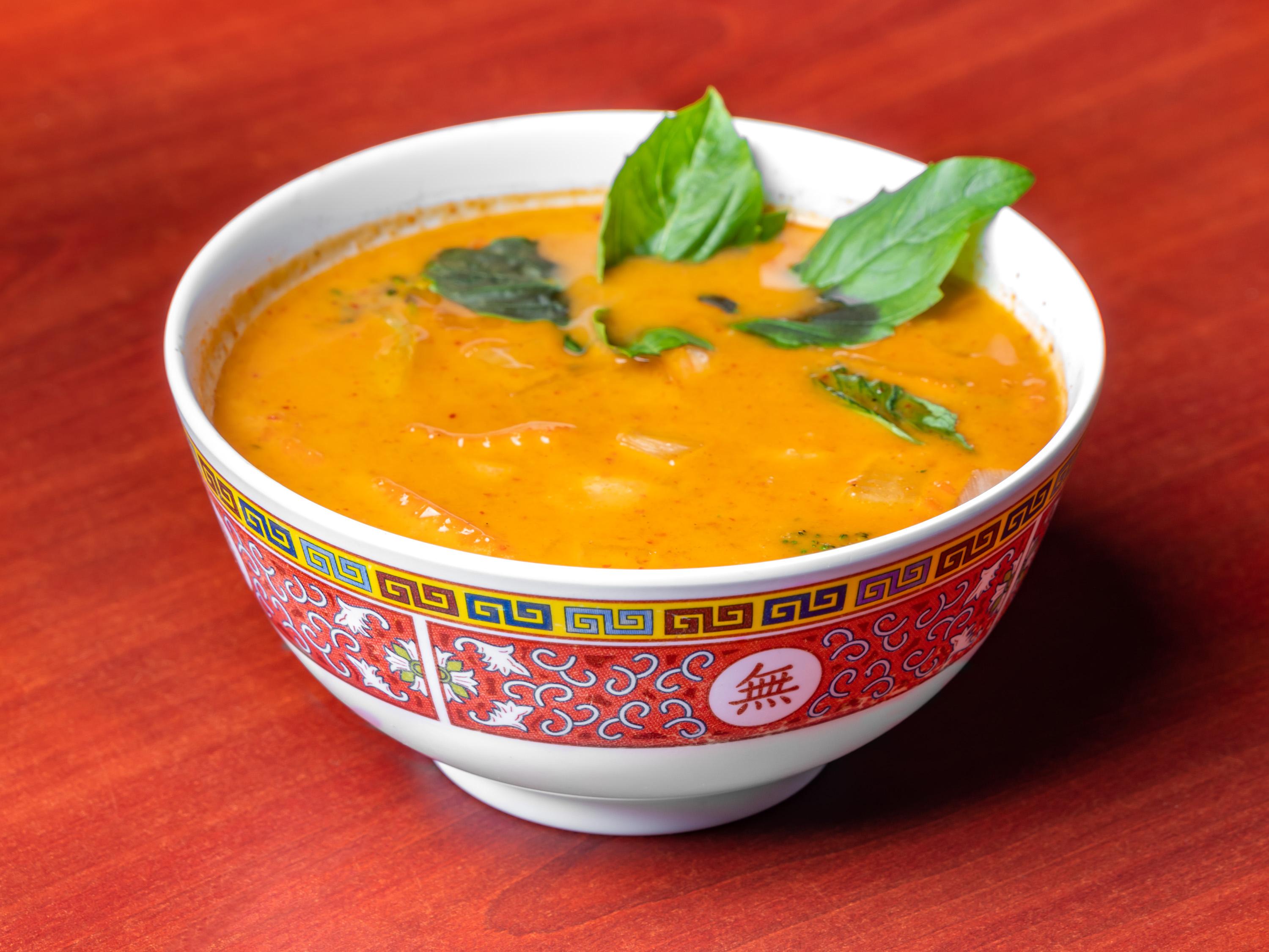 Order Red Curry food online from Siam Hibachi store, Grove City on bringmethat.com