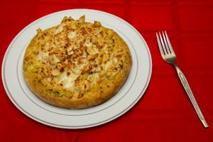 Order Mac & Cheese Bread Bowl food online from Papa Ray's Pizza - Miriam St. store, Daly City on bringmethat.com