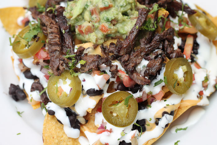 Order Grilled Steak Nachos   food online from Taqueria Viva Mexico Kitchen Cafe store, Jersey City on bringmethat.com