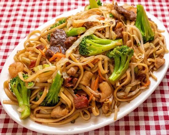 Order Special Lo Mein food online from Chick N Chung store, Houston on bringmethat.com