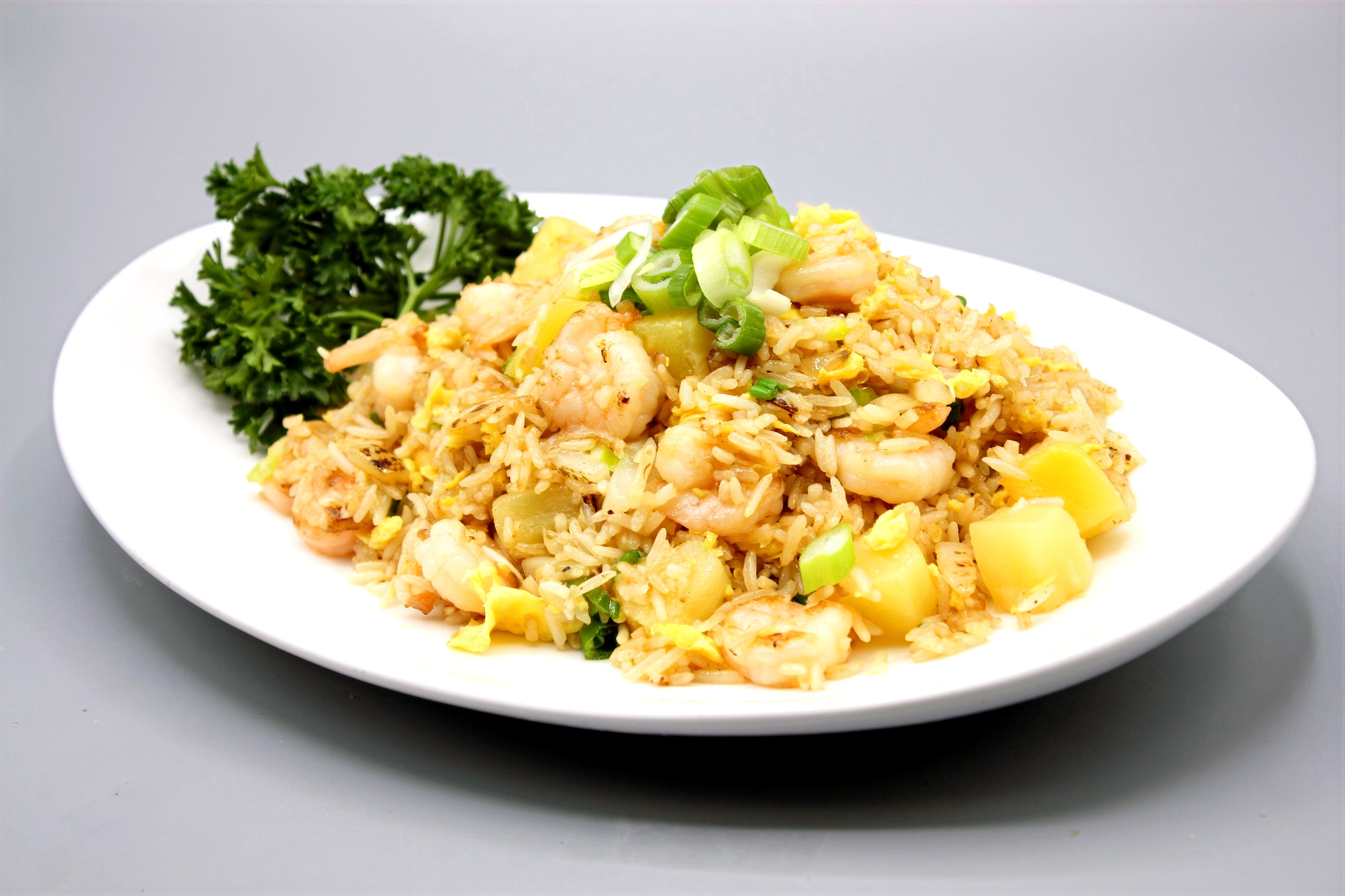 Order Pineapple and Chicken Fried Rice food online from Chau's cafe store, Ashburn on bringmethat.com