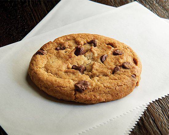 Order Chocolate Chip Cookie (310 cal) food online from Jasons Deli store, Albuquerque on bringmethat.com