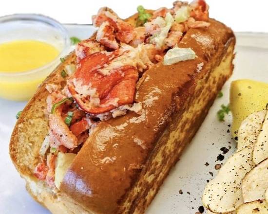Order Lobster Roll Sandwich food online from Pepper Farm Deli store, Santee on bringmethat.com