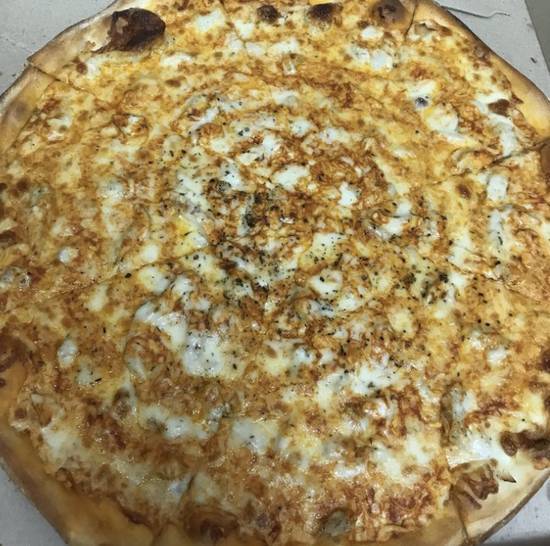 Order 19” Buffalo Soldier Pie food online from Biggie'S Pizza store, Ponte Vedra Beach on bringmethat.com
