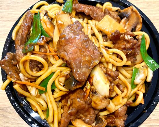 Order Beef Lo Mein food online from Dragon Boat Charlotte store, Charlotte on bringmethat.com