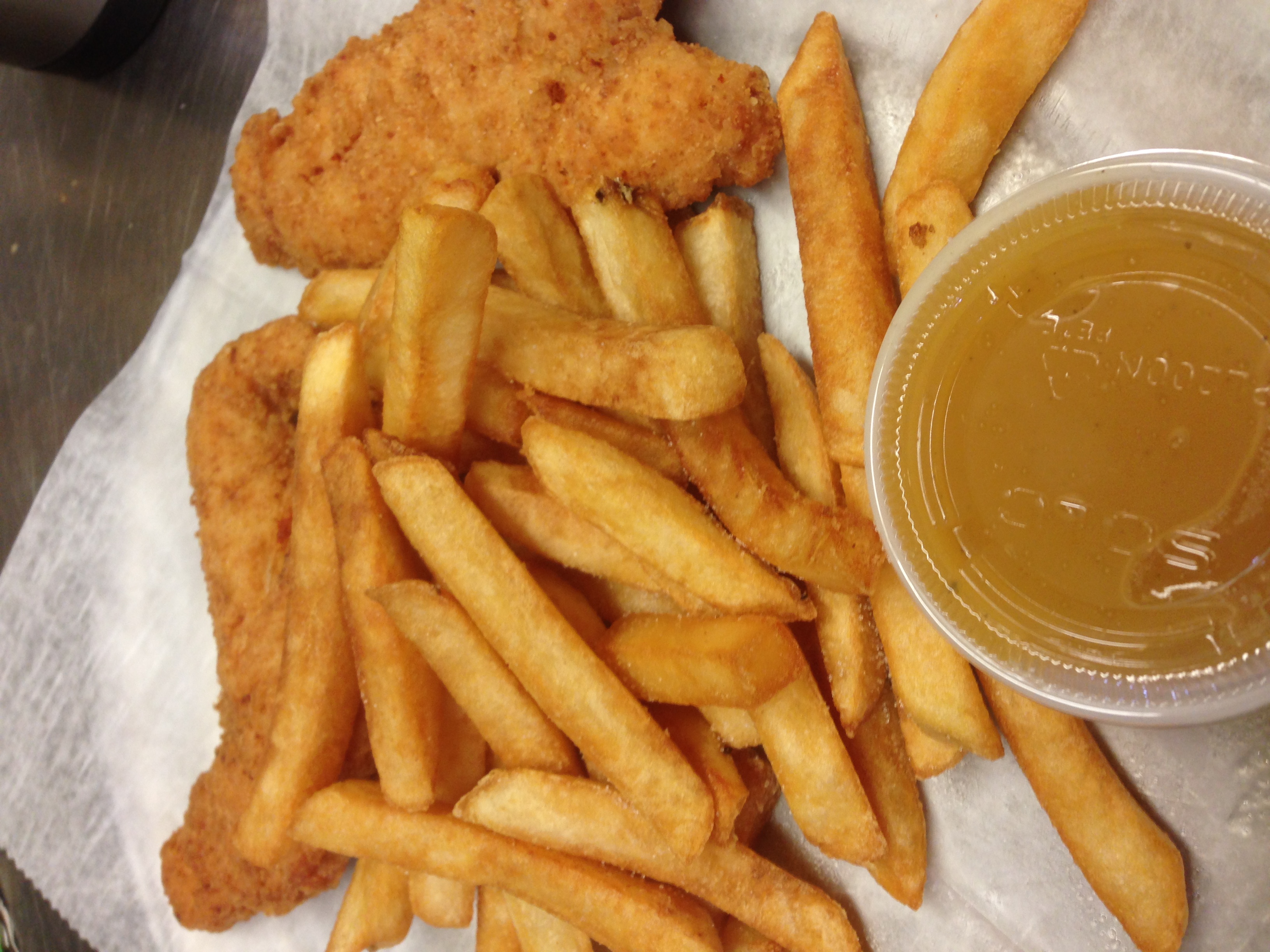 Order Chicken and Fries Basket food online from Ronzio Pizza & Subs store, Warwick on bringmethat.com